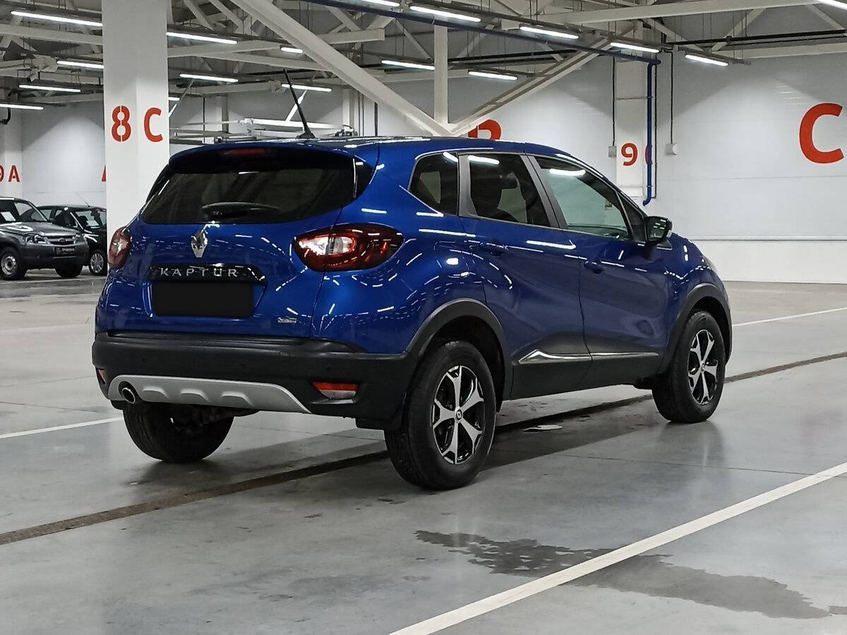 Б/У Рено Каптюр 2021 года. Фото: #4