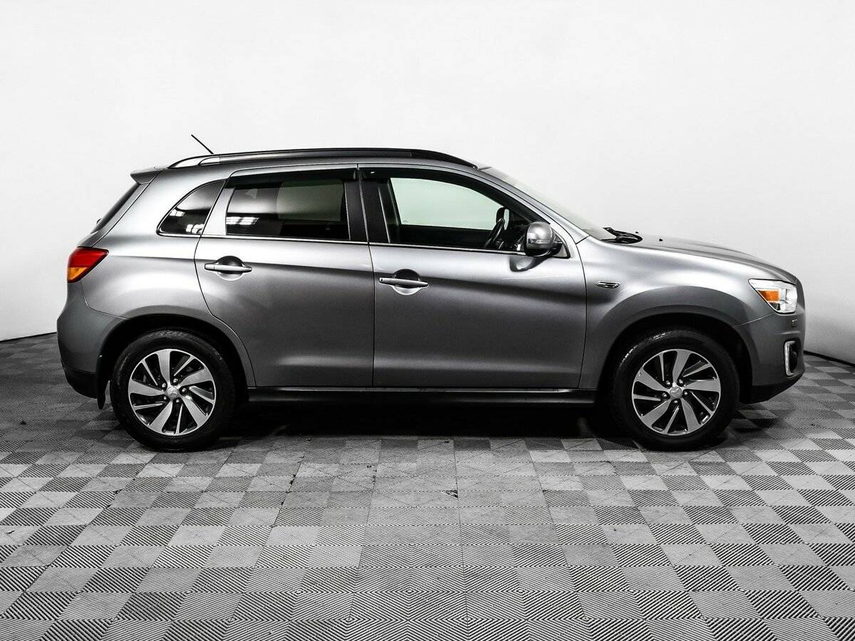 Б/У Митсубиши АС-Икс 2014 года. Фото: #3