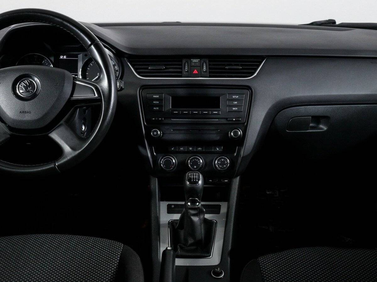 Б/У Шкода Октавия 2014 года. Фото: #12