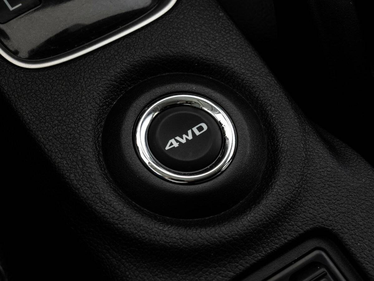 Б/У Митсубиши Оутлэндер 2014 года. Фото: #12