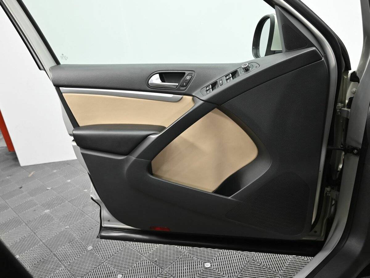 Б/У Фольксваген Тигуан 2012 года. Фото: #6