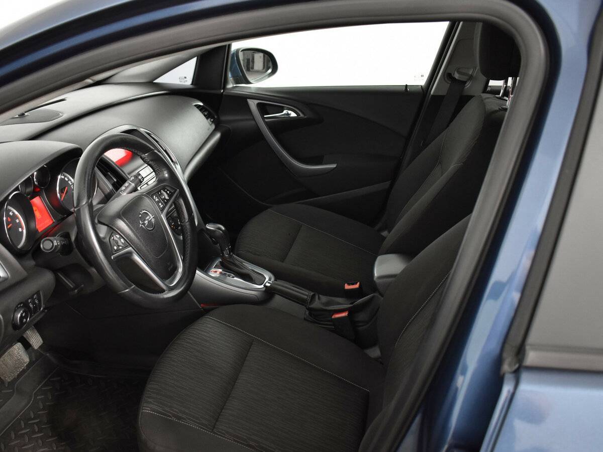 Б/У Опель Астра 2012 года. Фото: #8