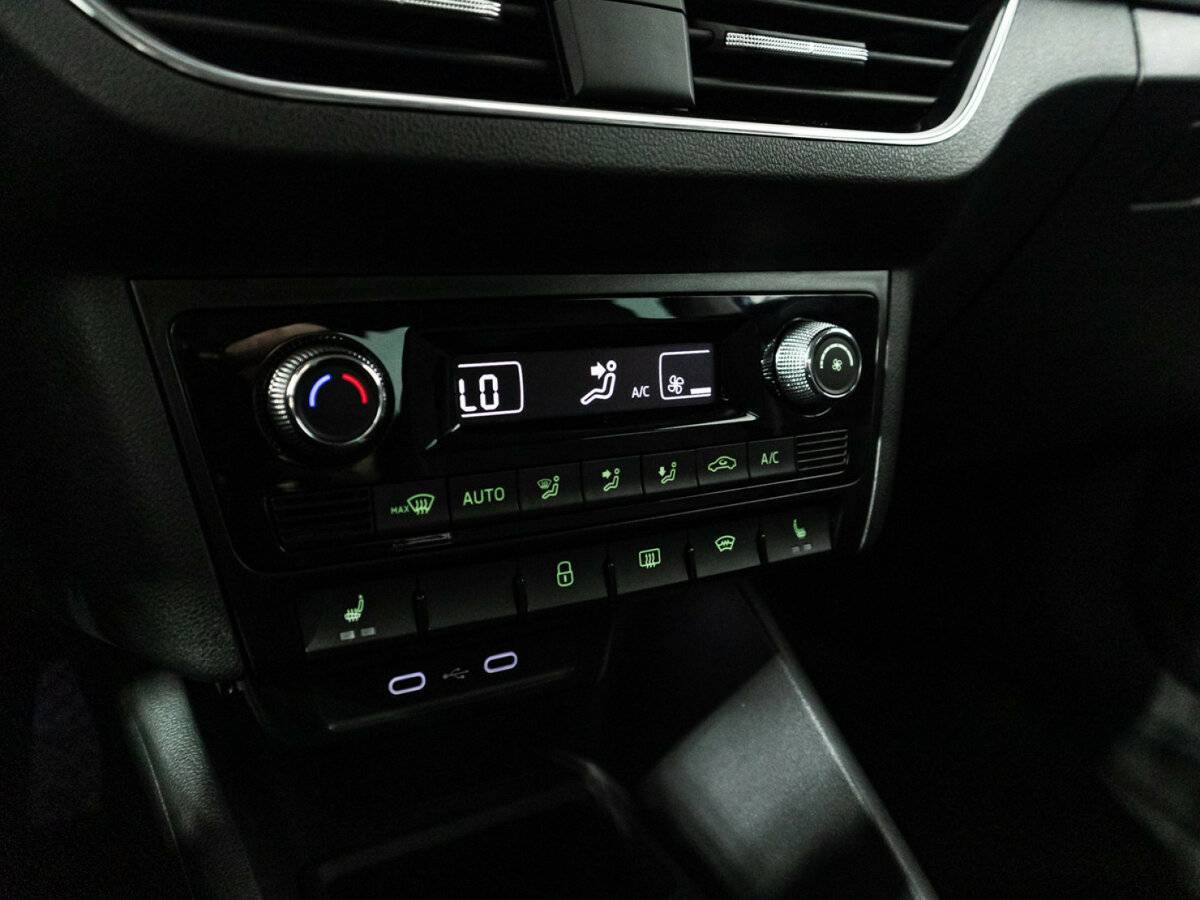 Б/У Шкода Рапид 2021 года. Фото: #16