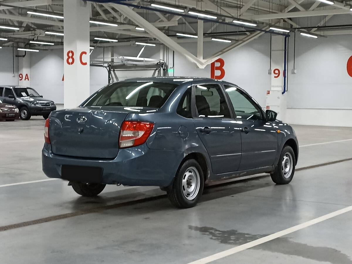 Б/У Лада (ВАЗ) Гранта 2016 года. Фото: #4