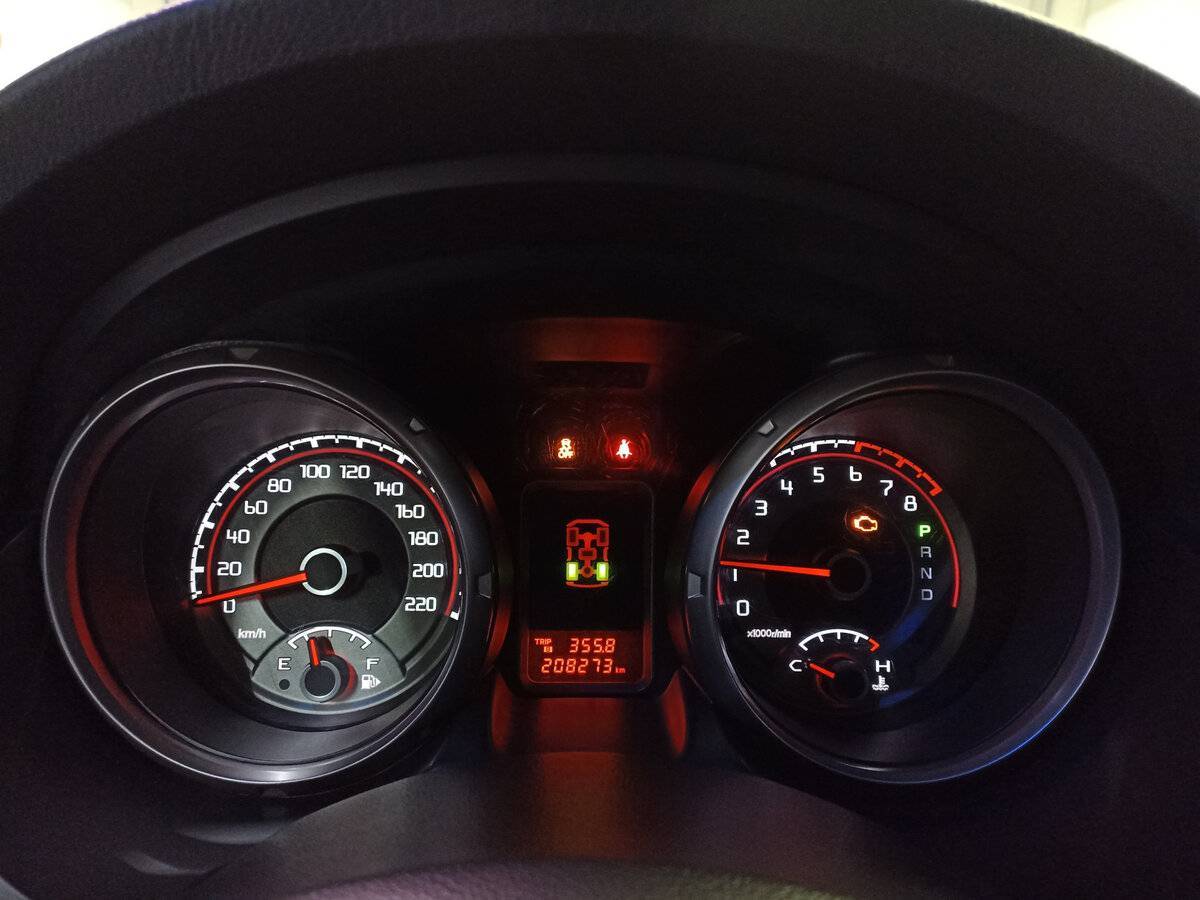 Б/У Митсубиши Паджеро 2012 года. Фото: #12