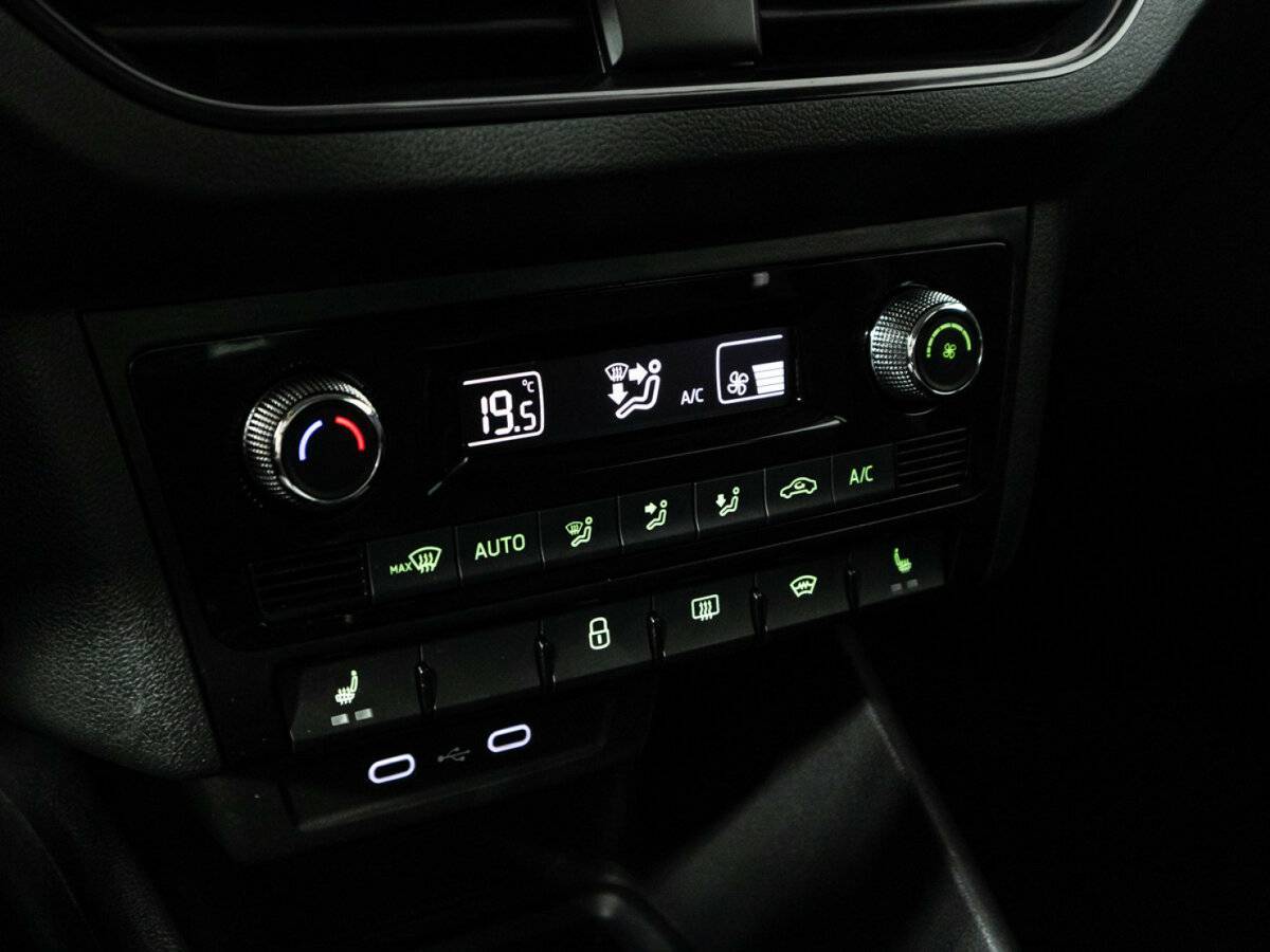 Б/У Шкода Рапид 2021 года. Фото: #16