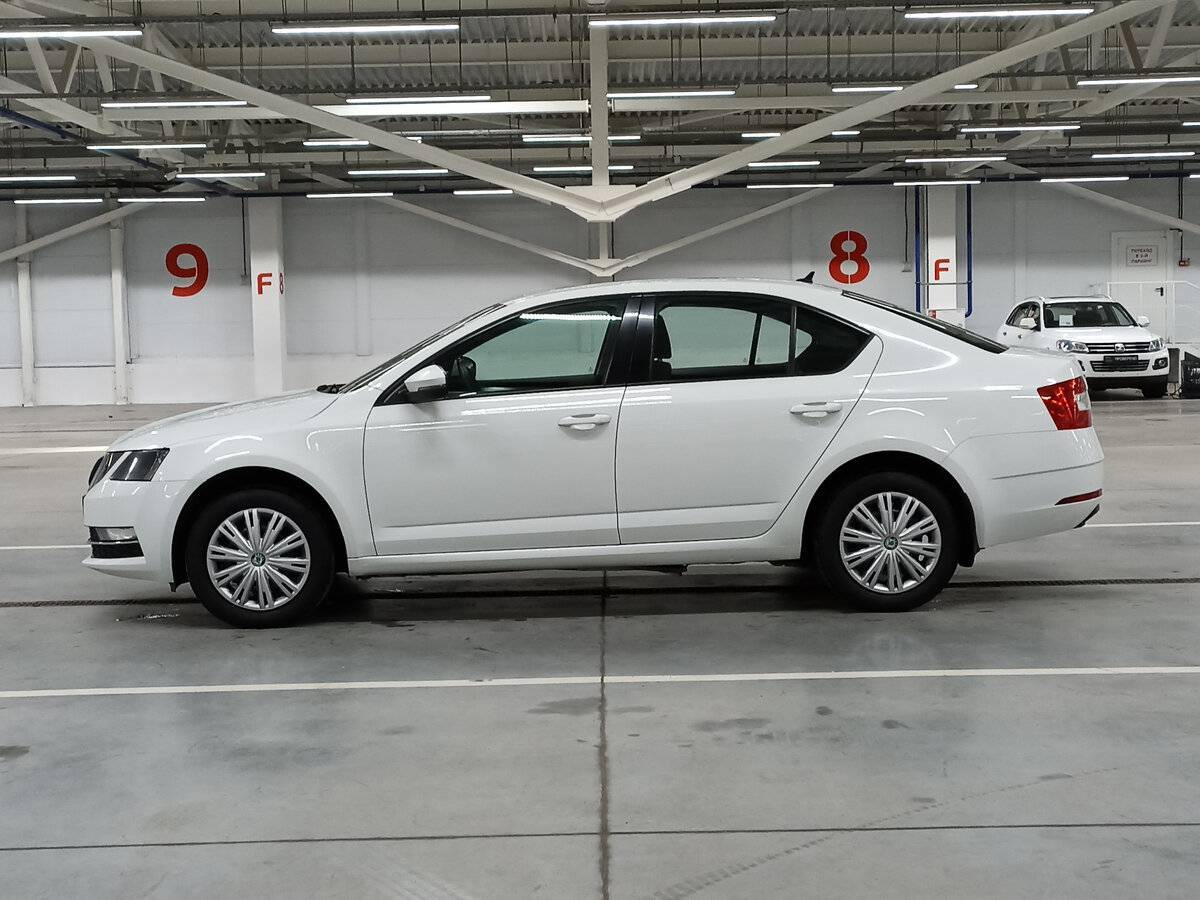 Б/У Шкода Октавия 2018 года. Фото: #7