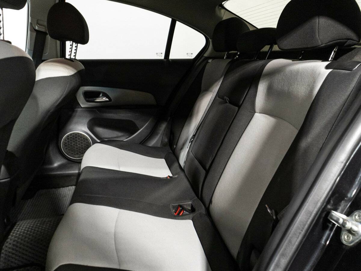 Б/У Шевроле Круз 2013 года. Фото: #9