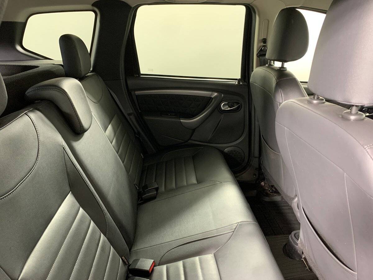 Б/У Рено Дастер 2017 года. Фото: #17