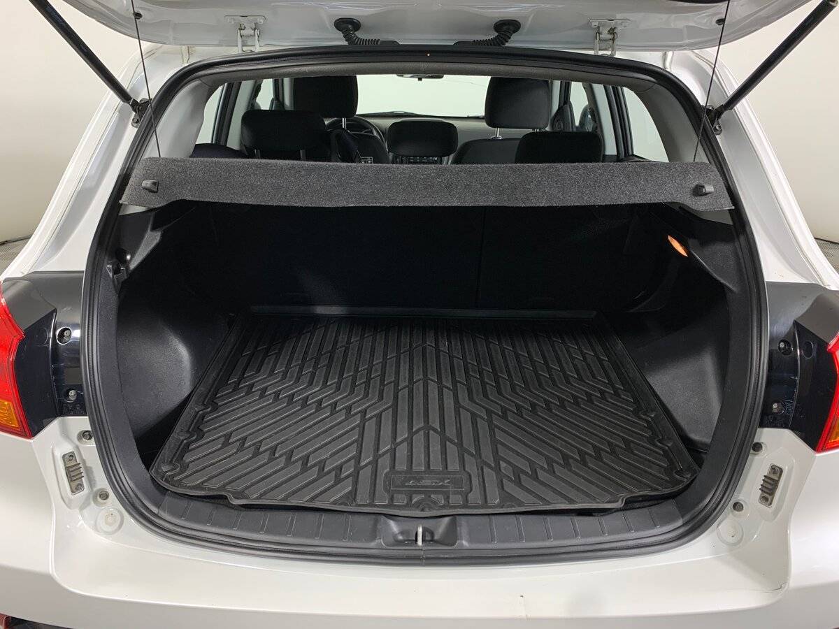 Б/У Митсубиши АС-Икс 2018 года. Фото: #19