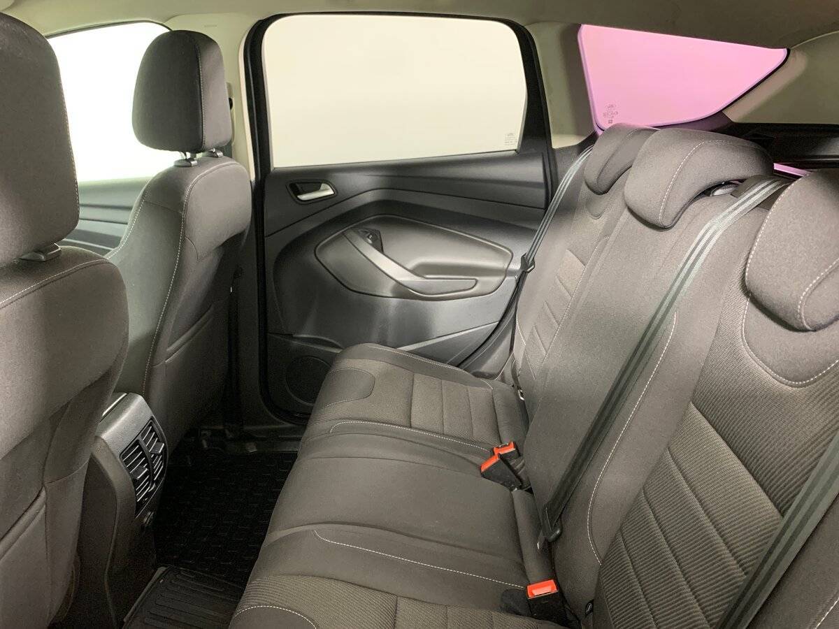 Б/У Форд Куга 2016 года. Фото: #17