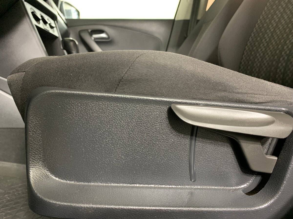 Б/У Фольксваген Поло 2017 года. Фото: #15