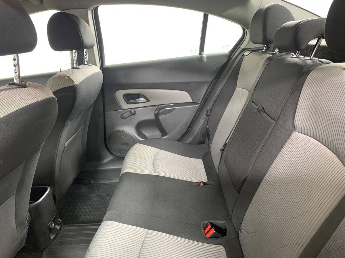 Б/У Шевроле Круз 2012 года. Фото: #17