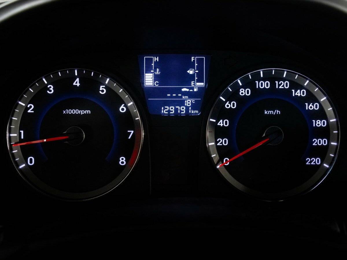 Б/У Хендай Солярис 2015 года. Фото: #12