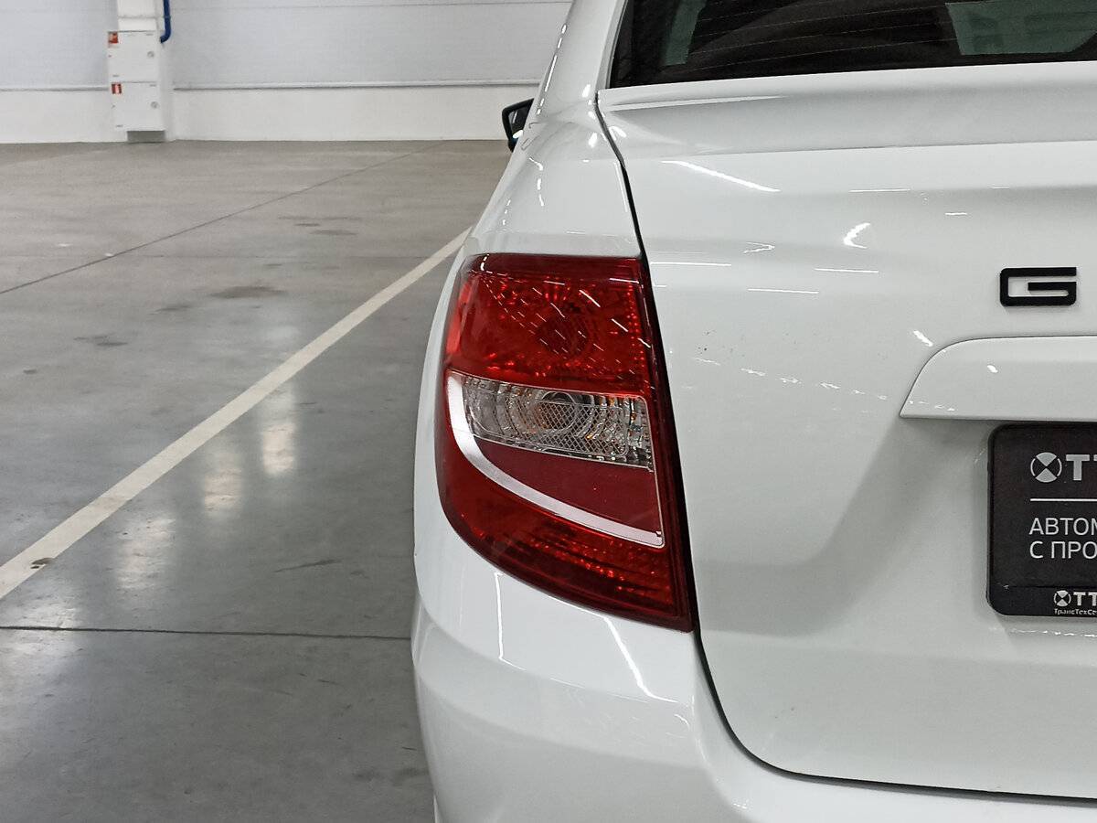 Б/У Лада (ВАЗ) Гранта 2021 года. Фото: #8