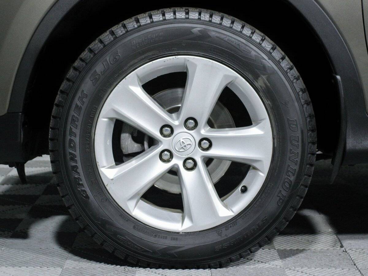 Б/У Тойота Рав4 2013 года. Фото: #20