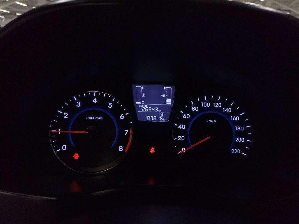 Б/У Хендай Солярис 2015 года. Фото: #12