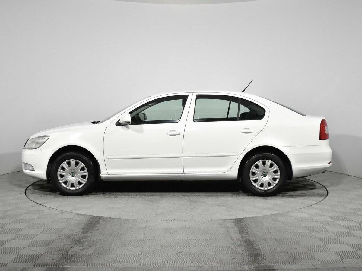 Б/У Шкода Октавия 2013 года. Фото: #7