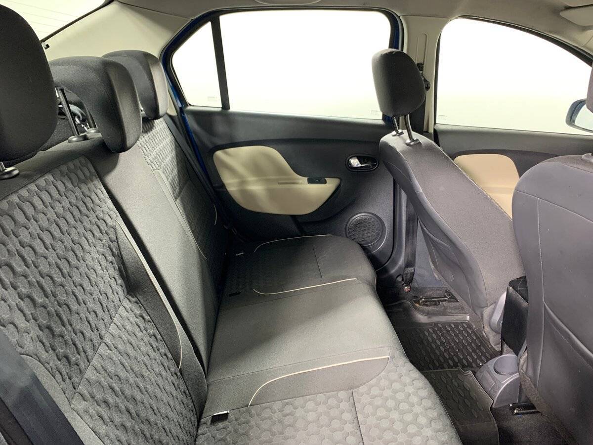 Б/У Рено Логан 2015 года. Фото: #16