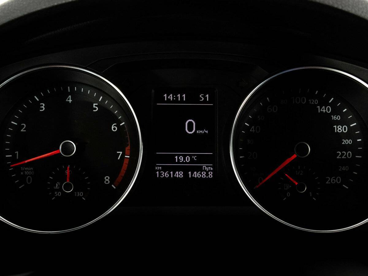 Б/У Фольксваген Джетта 2015 года. Фото: #17