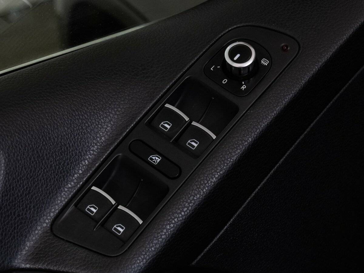 Б/У Фольксваген Тигуан 2014 года. Фото: #17