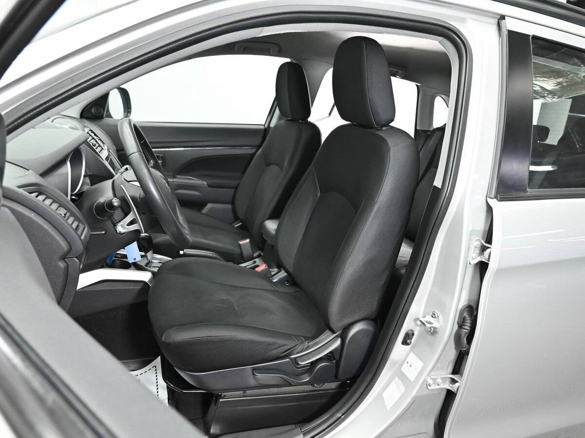 Б/У Митсубиши АС-Икс 2013 года. Фото: #5