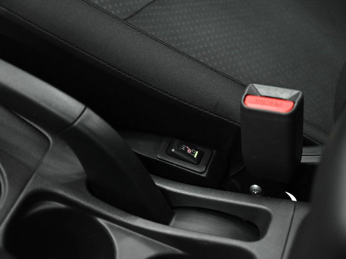 Б/У Митсубиши АС-Икс 2013 года. Фото: #10