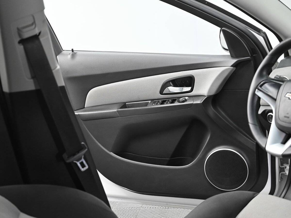 Б/У Шевроле Круз 2013 года. Фото: #6