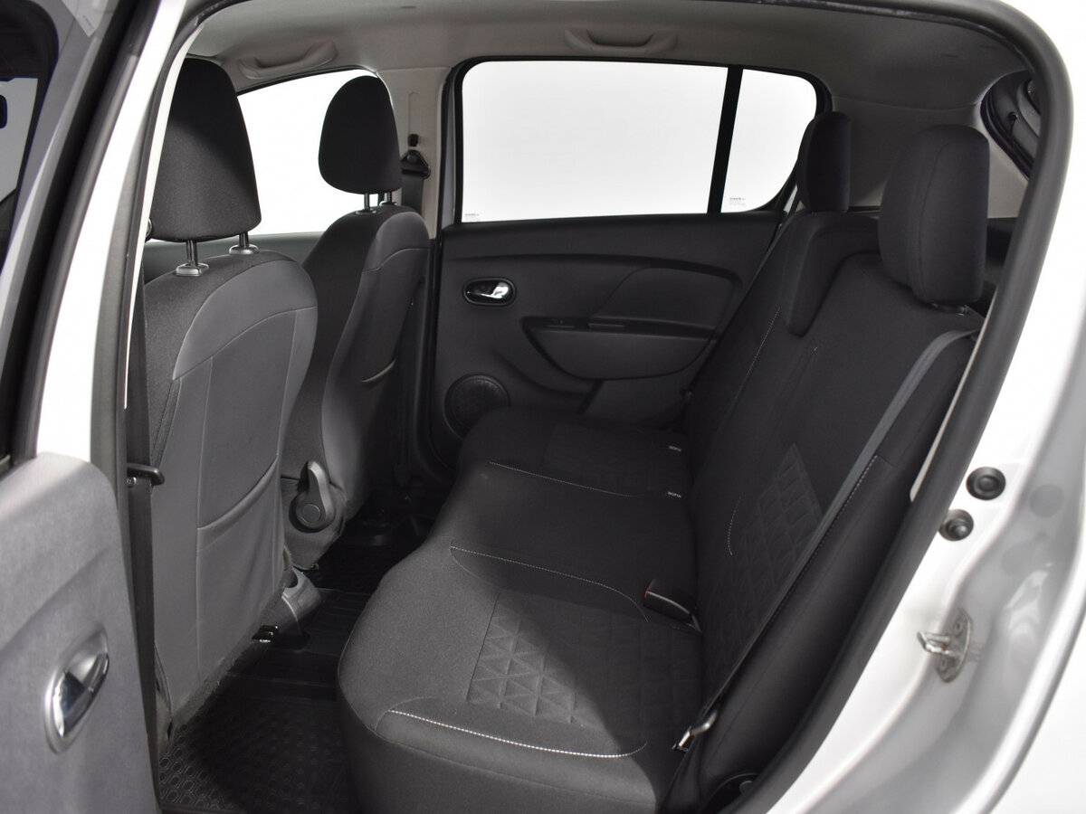 Б/У Рено Сандеро 2017 года. Фото: #8