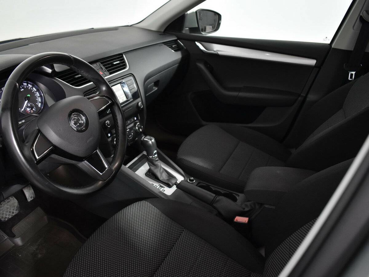 Б/У Шкода Октавия 2015 года. Фото: #8