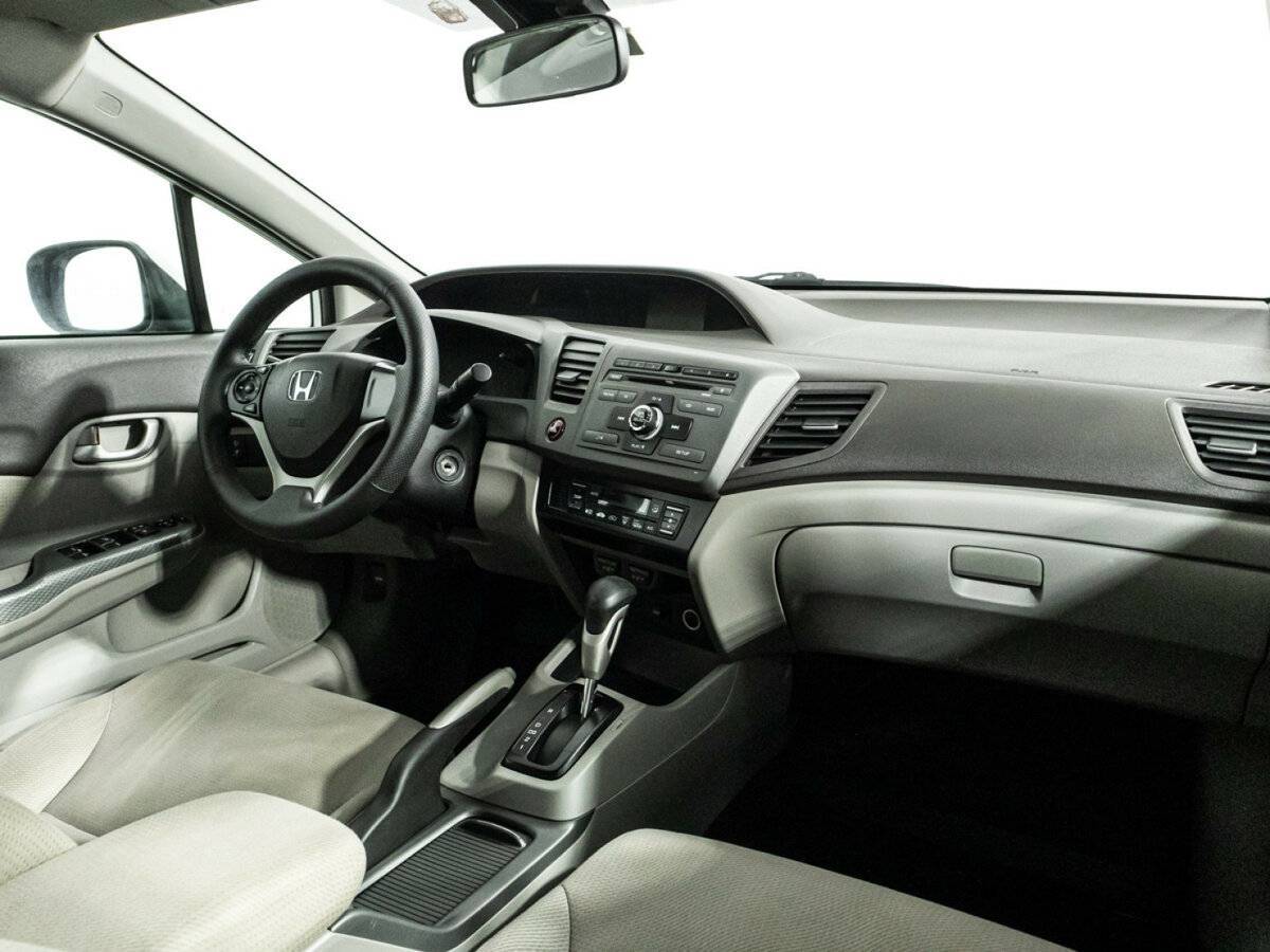 Б/У Хонда Цивик 2012 года. Фото: #8