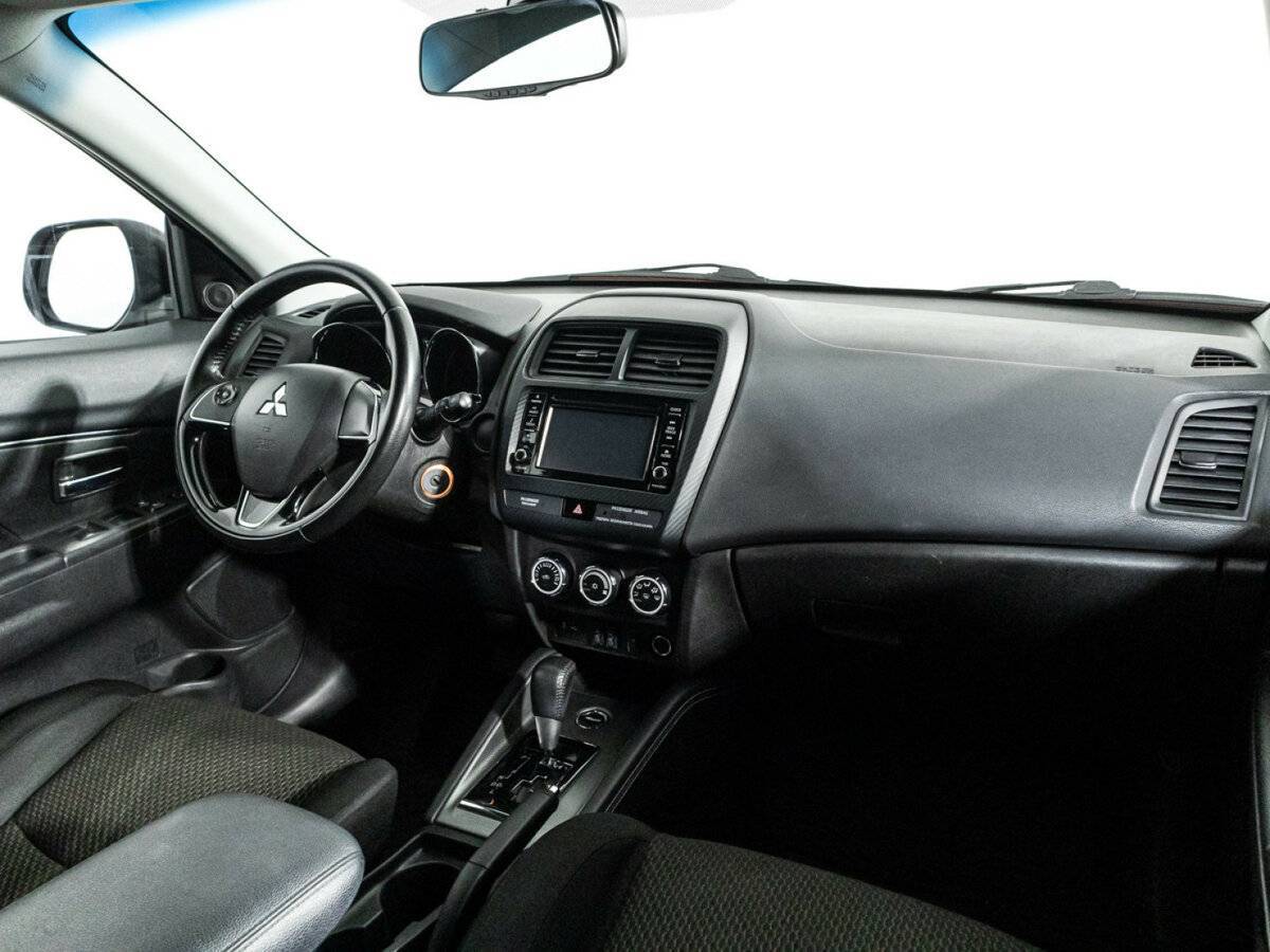 Б/У Митсубиши АС-Икс 2019 года. Фото: #8