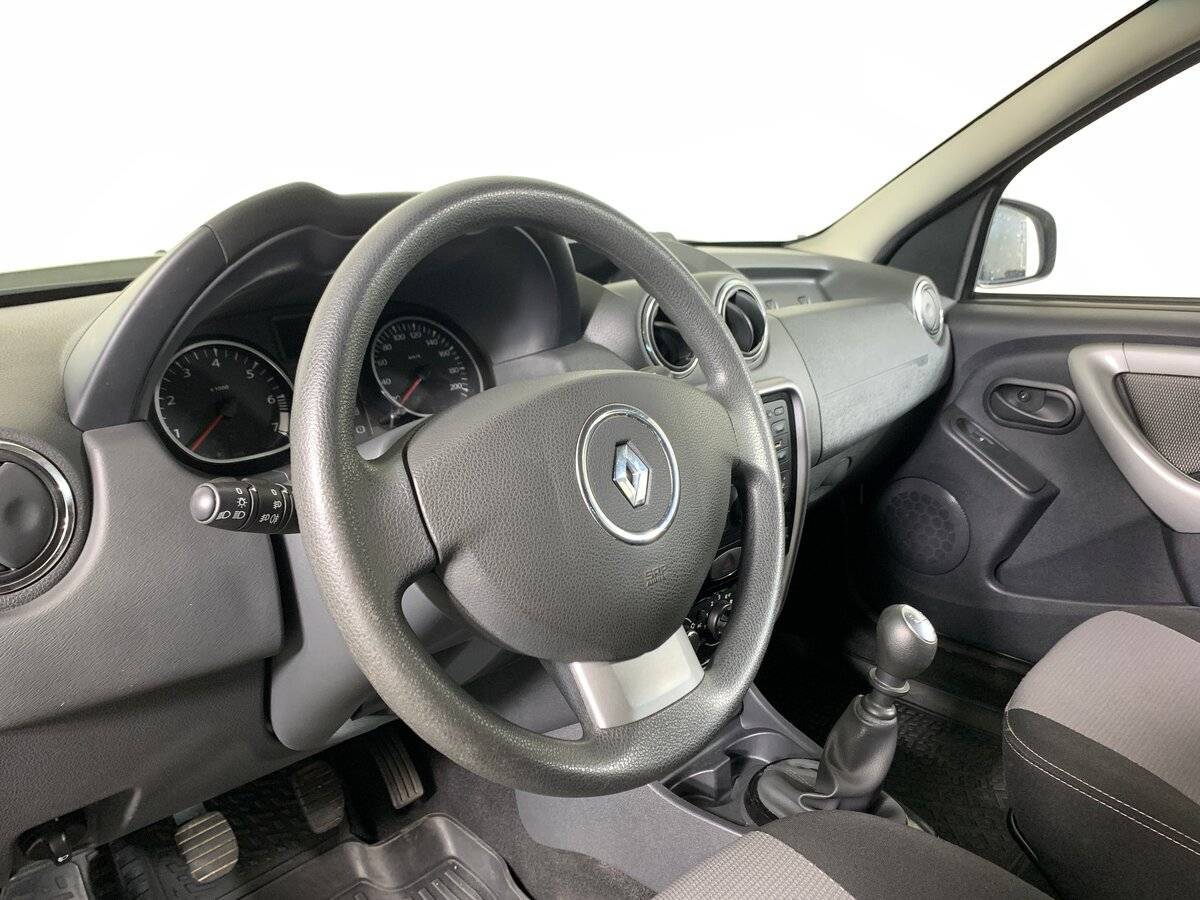 Б/У Рено Дастер 2013 года. Фото: #10