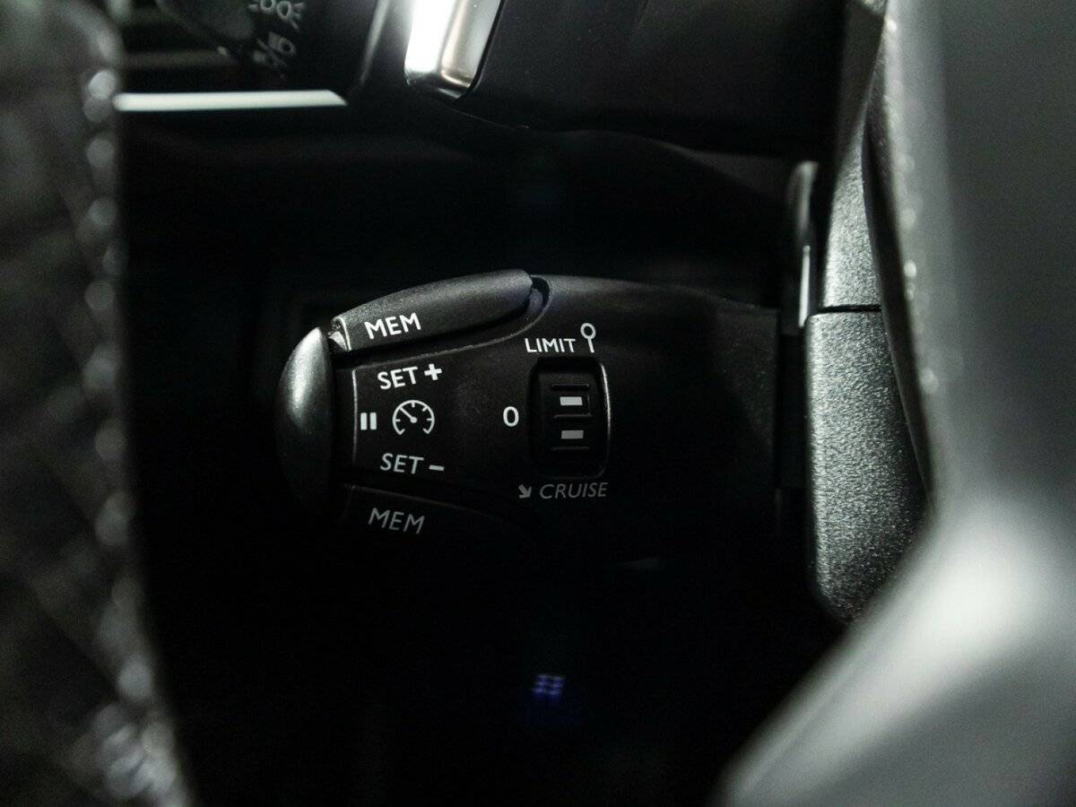 Б/У Пежо 3008 2017 года. Фото: #21