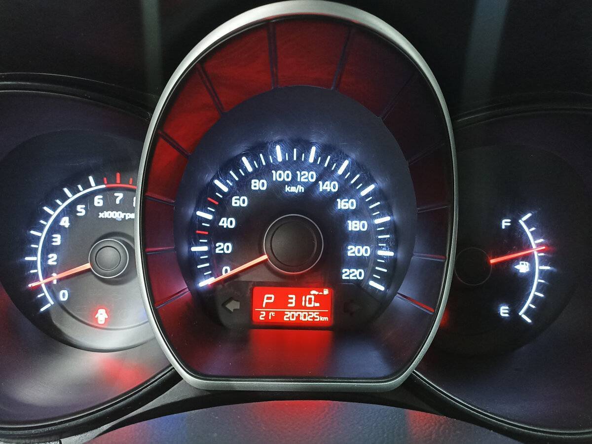 Б/У Киа Рио 2016 года. Фото: #12