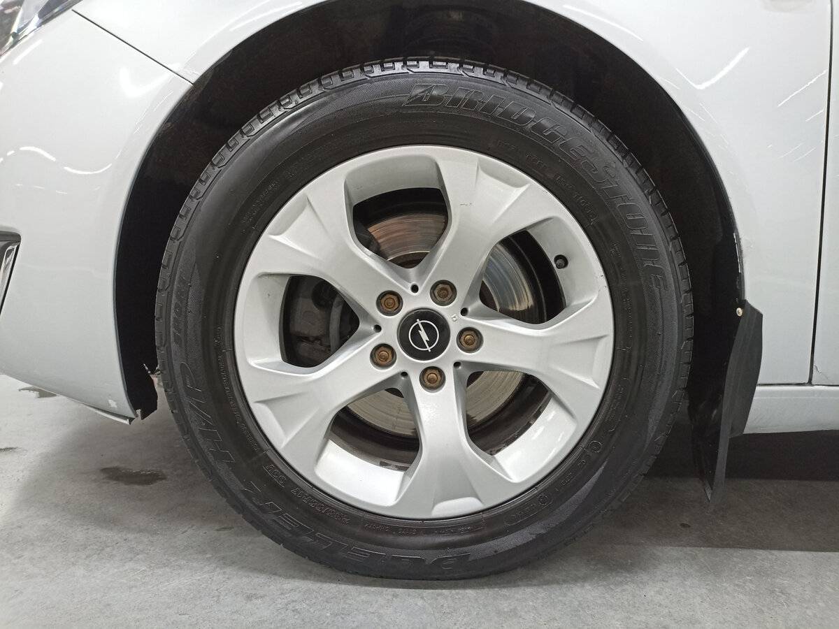 Б/У Опель Инсигния 2014 года. Фото: #17