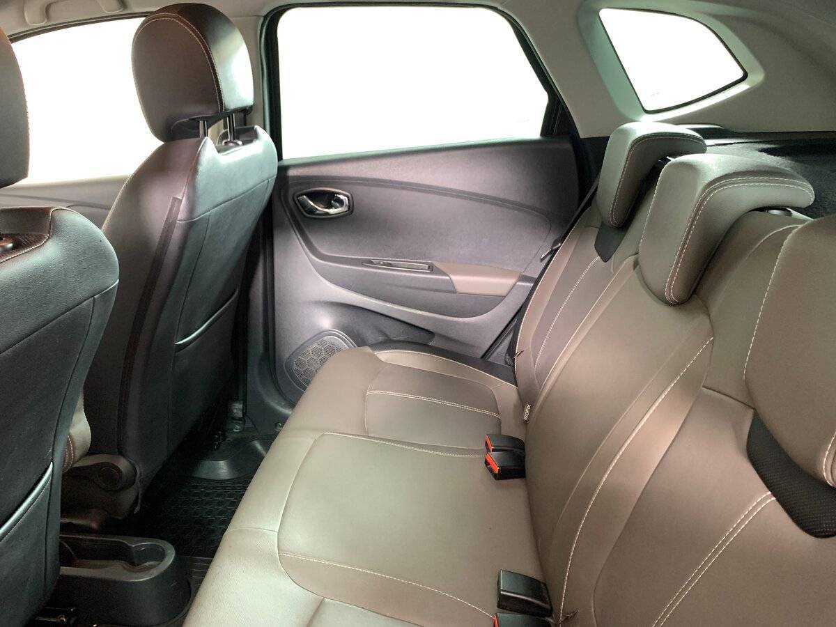 Б/У Рено Каптюр 2018 года. Фото: #17