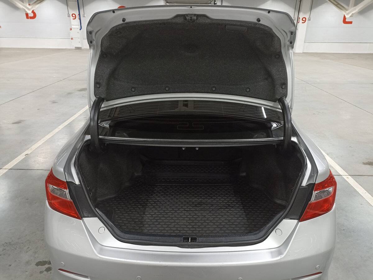 Б/У Тойота Камри 2014 года. Фото: #9