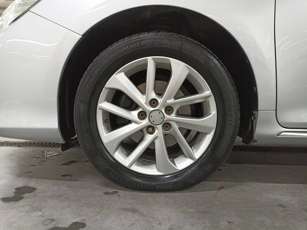 Б/У Тойота Камри 2014 года. Фото: #17