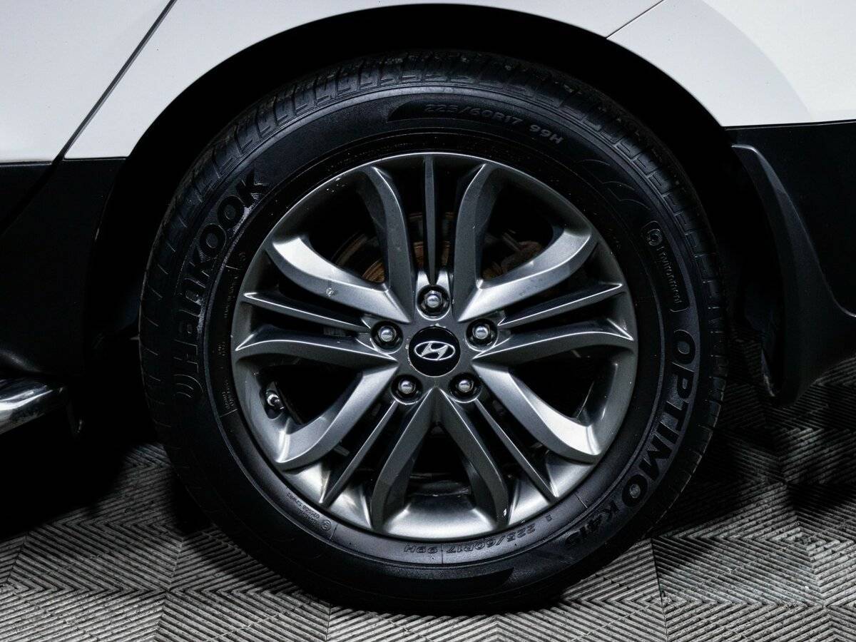 Б/У Хендай ай-икс35 2014 года. Фото: #14