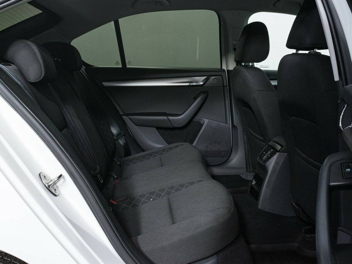 Б/У Шкода Октавия 2019 года. Фото: #11