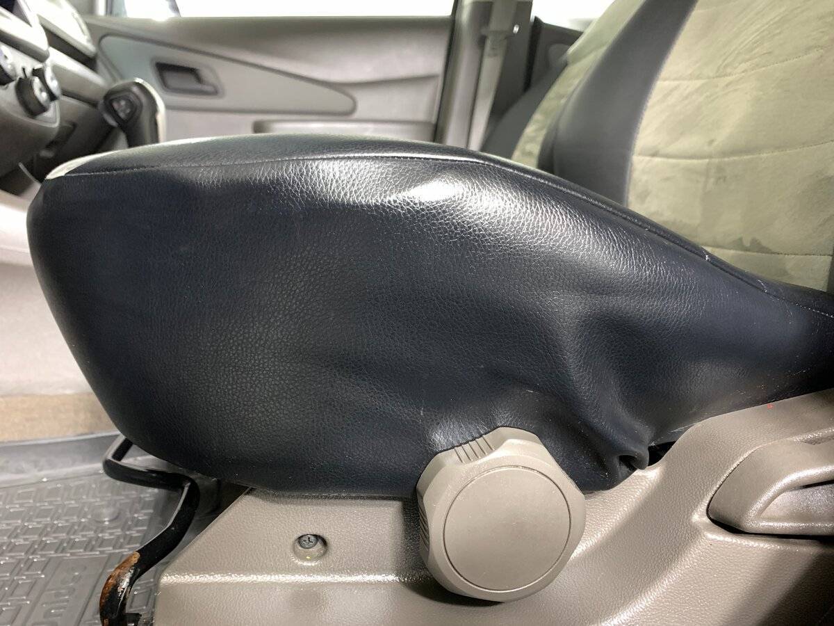 Б/У Шевроле Кобальт 2013 года. Фото: #15