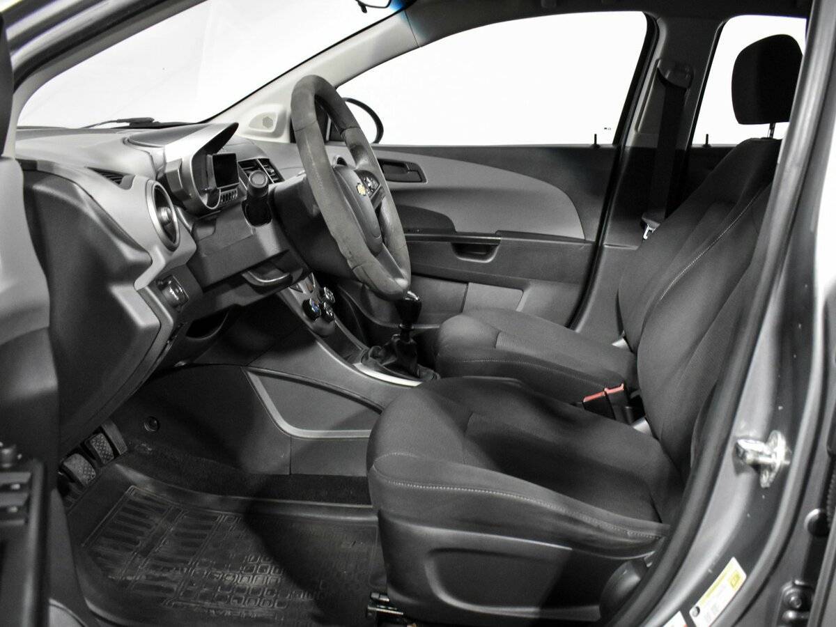 Б/У Шевроле Авео 2012 года. Фото: #9