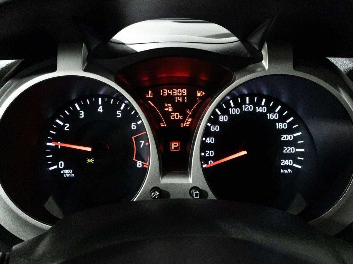 Б/У Ниссан Жук 2012 года. Фото: #10