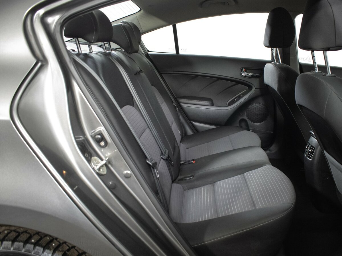 Б/У Киа Церато 2015 года. Фото: #9