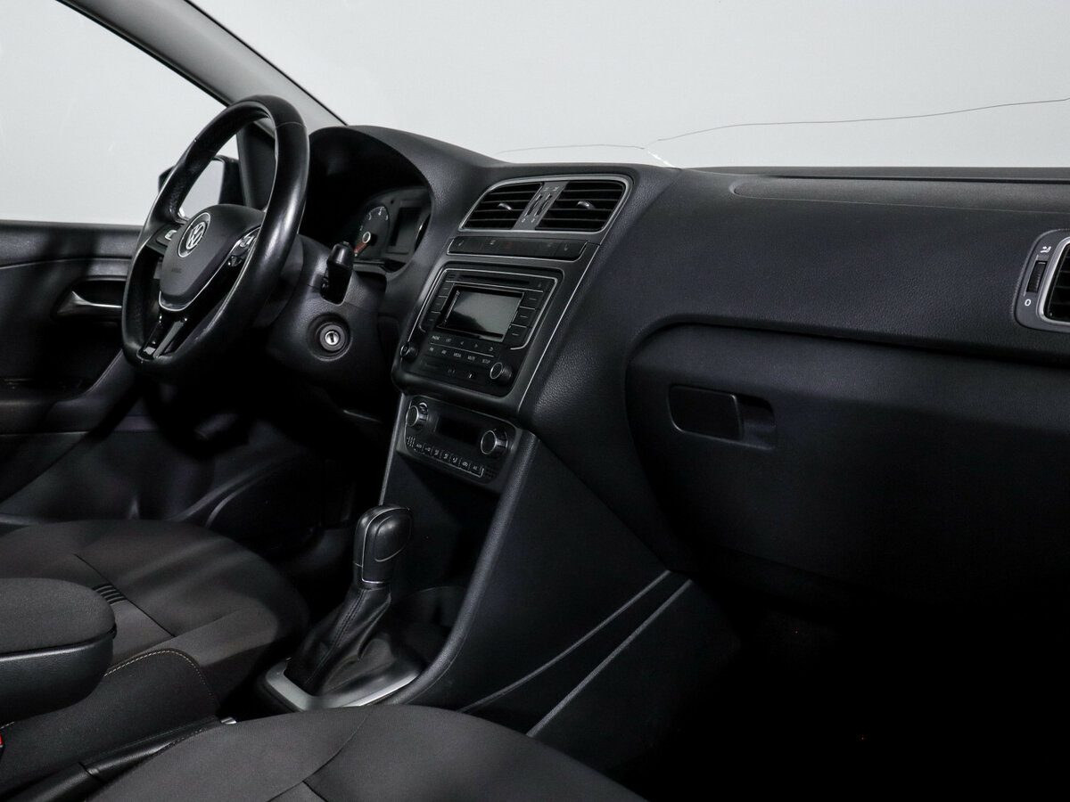 Б/У Фольксваген Поло 2016 года. Фото: #6