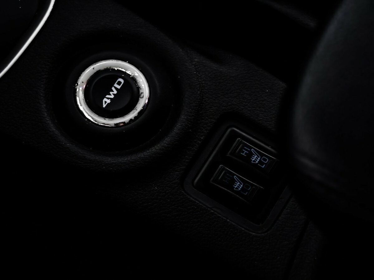 Б/У Митсубиши Оутлэндер 2014 года. Фото: #10