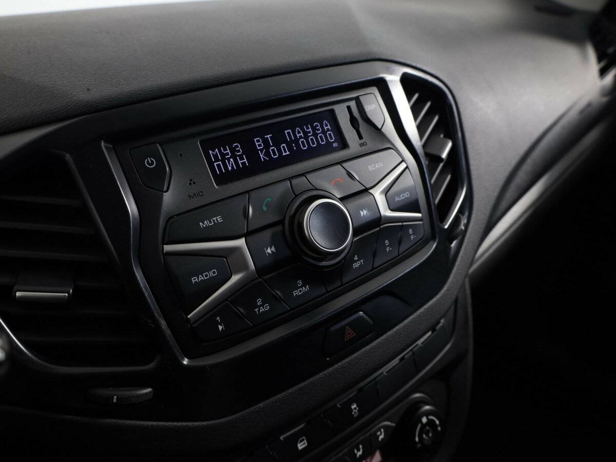 Б/У Лада (ВАЗ) Веста 2017 года. Фото: #11