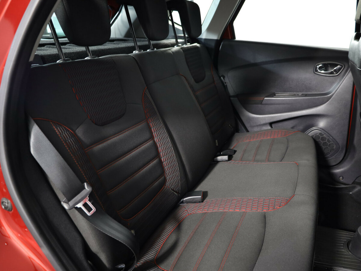 Б/У Рено Каптюр 2018 года. Фото: #13