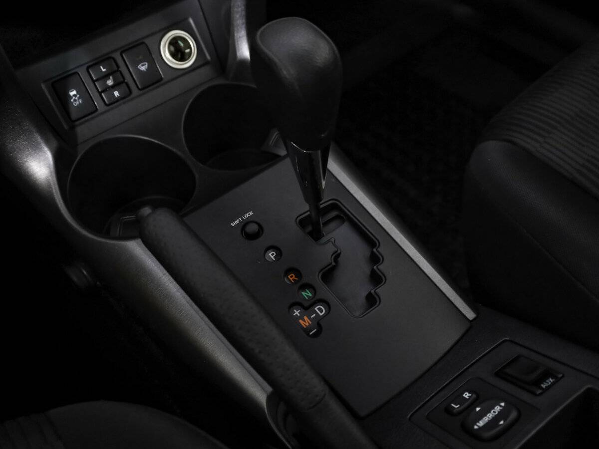 Б/У Тойота Рав4 2012 года. Фото: #15